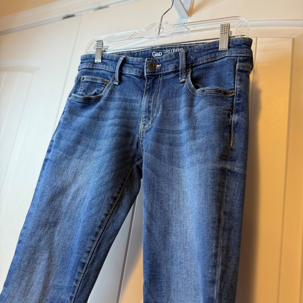 Gap Girlfriend Denim Cropped Jeans Medium Wash Blue Denim Slim Fit Women Pant 2R - Picture 5 of 11